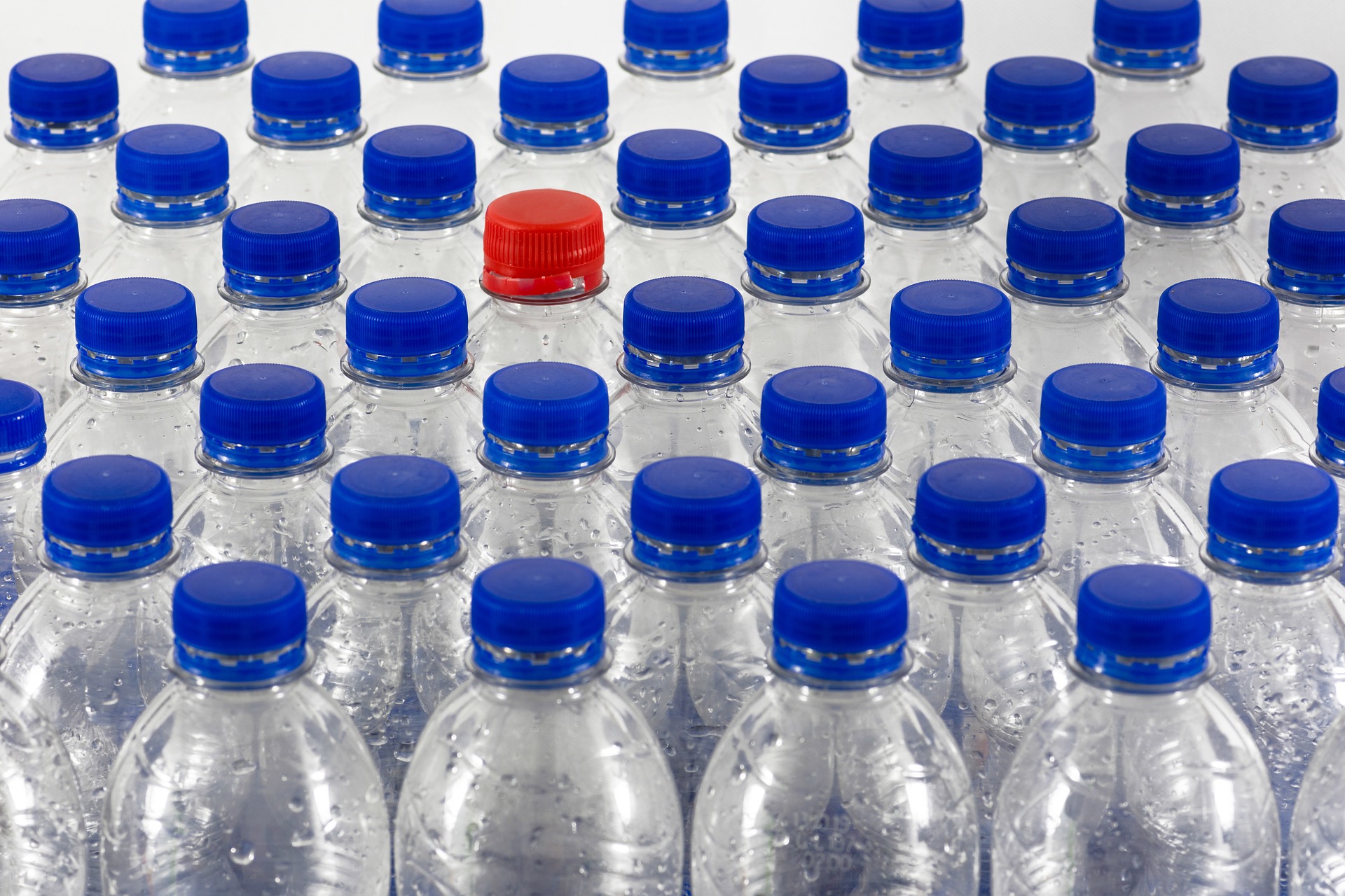 CONAI – Fasce contributive più agevolate dal 1° luglio 2023 per alcuni tipi di tappi in plastica